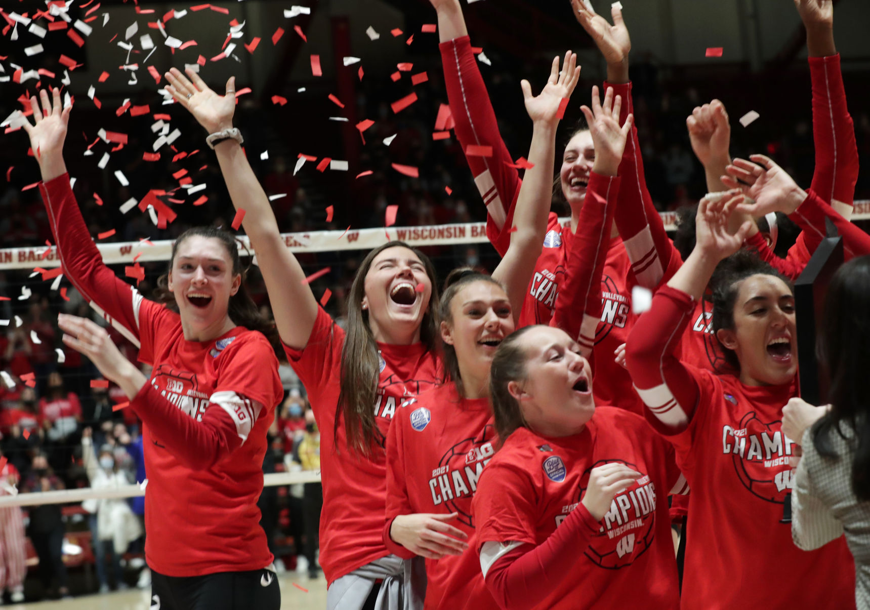 20211126_11_UW_Nebraska_volleyball_2129_AJA.JPG